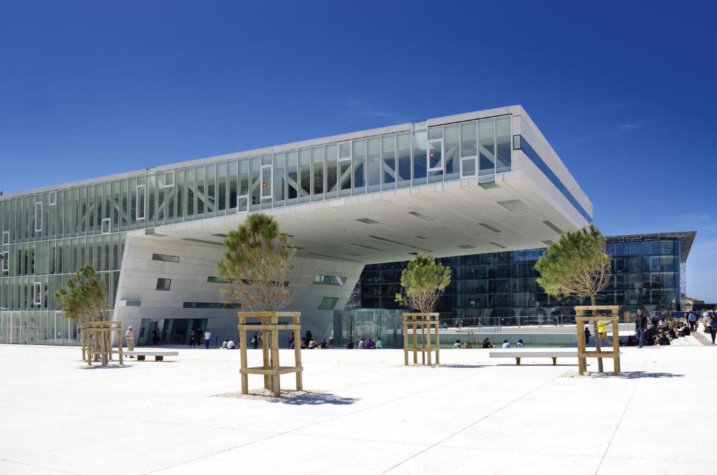 Ibis Centre Euromed 3*